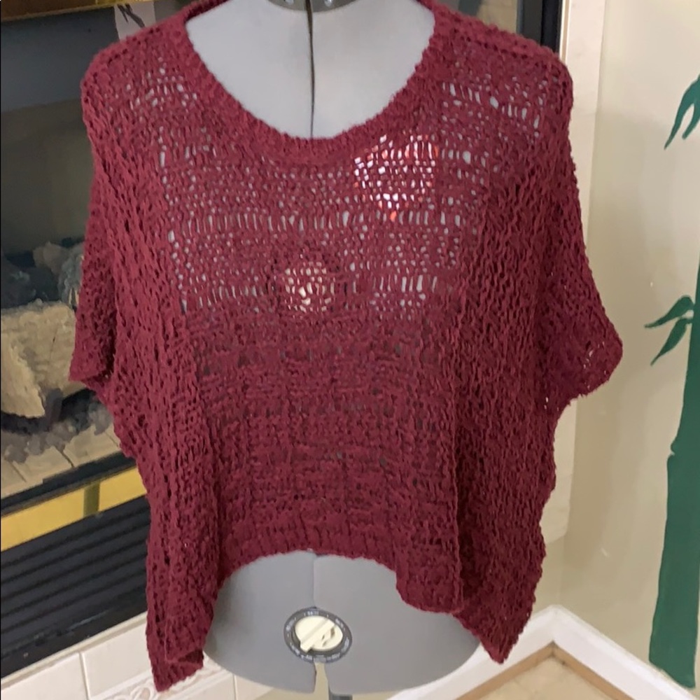 WOT Abercrombie & Fitch JR XS Burgundy Oversize Crochet Sleeve Pancho Top